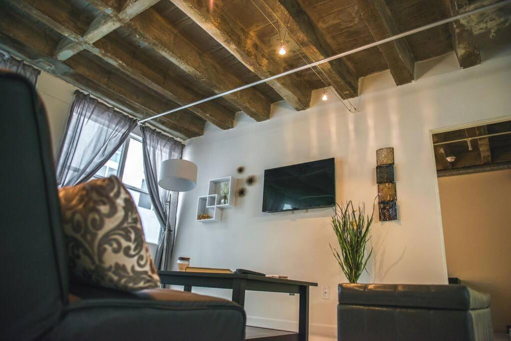Newly Renovated 1Bdrm Loft Dtla And Rooftop Pool ロサンゼルス エクステリア 写真