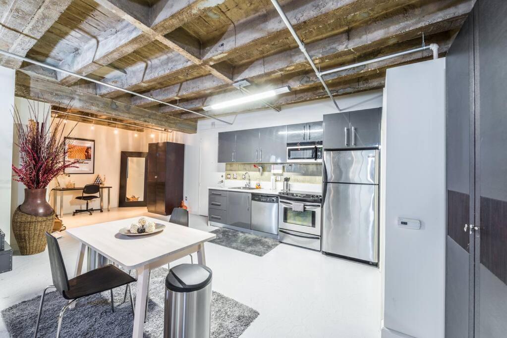 Newly Renovated 1Bdrm Loft Dtla And Rooftop Pool ロサンゼルス エクステリア 写真