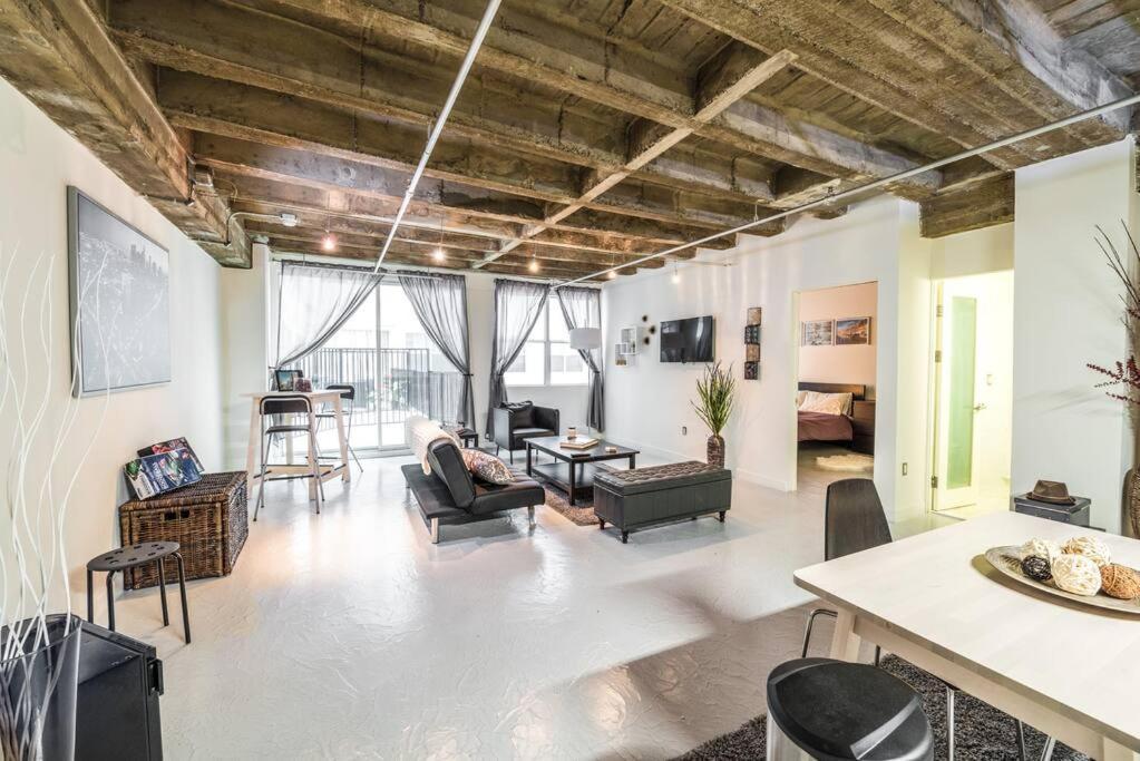 Newly Renovated 1Bdrm Loft Dtla And Rooftop Pool ロサンゼルス エクステリア 写真