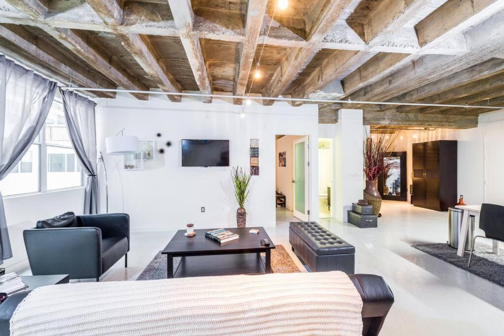 Newly Renovated 1Bdrm Loft Dtla And Rooftop Pool ロサンゼルス エクステリア 写真